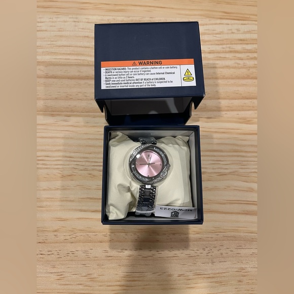 Montres Prestige Women’s Silver Tone Watch Pink Dial Rhinestone Bezel NEW - Picture 2 of 7